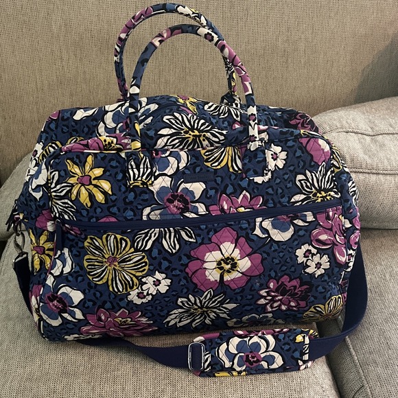Vera Bradley Handbags - Vera Bradley African Violet Grand Traveler Bag Zip Detachable Adjustable Strap